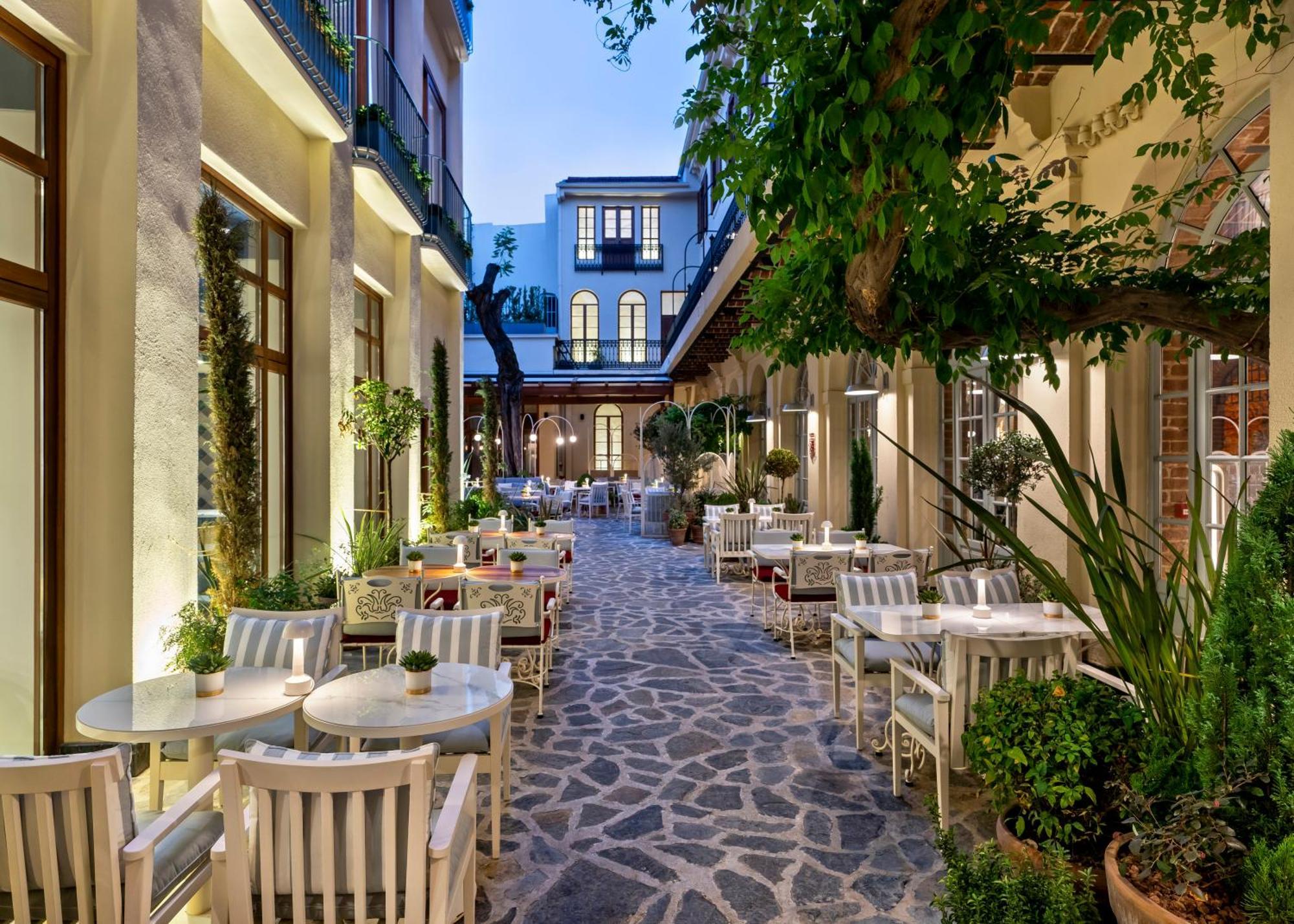 Ecole St. Pierre Hotel Istanbulská provincie Exteriér fotografie